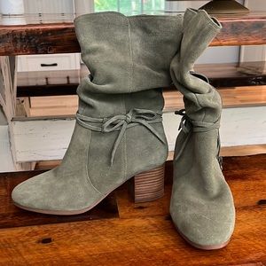 Violet & Red Janine suede boots